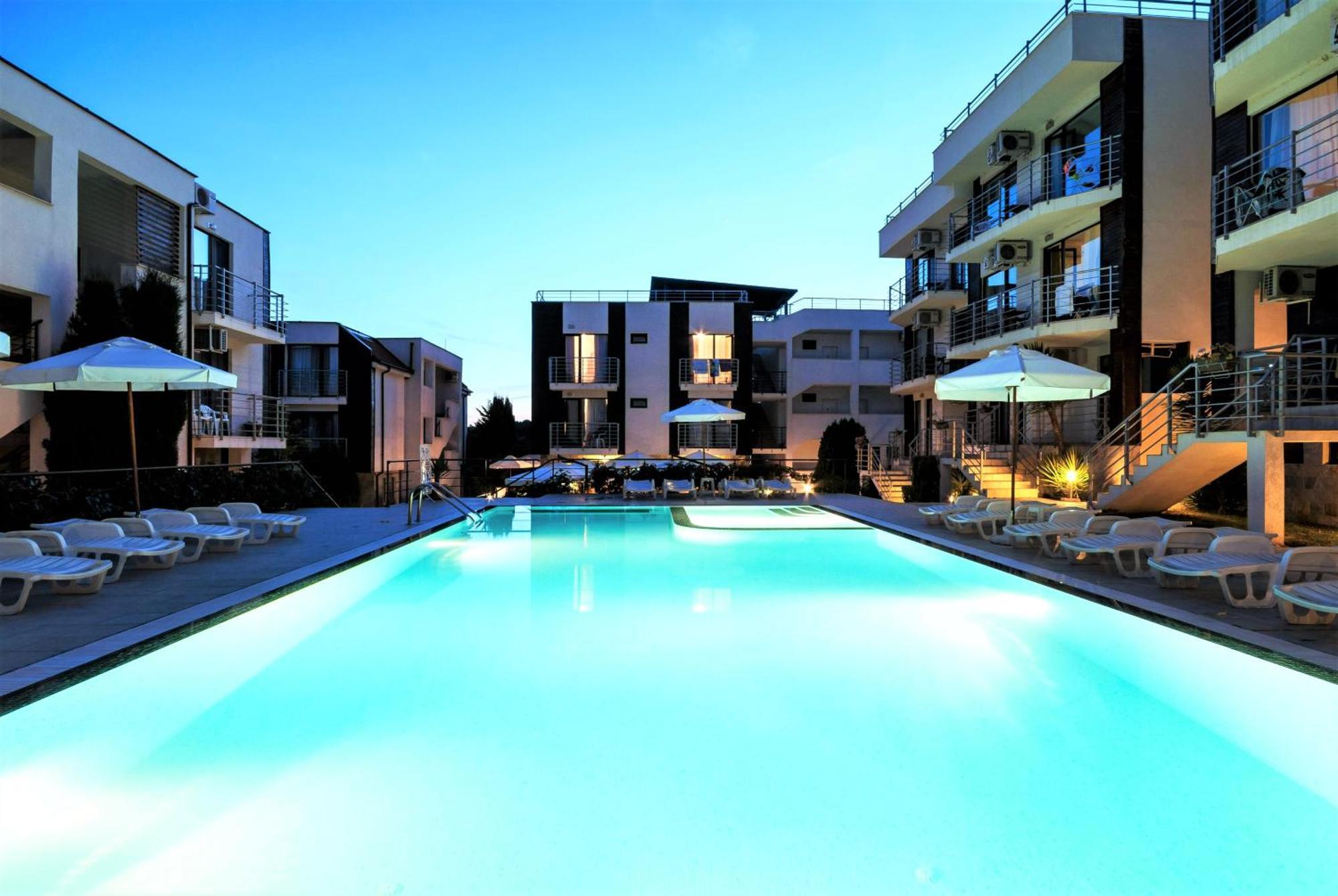 New Line Village Apartments Sunny Beach Exterior photo